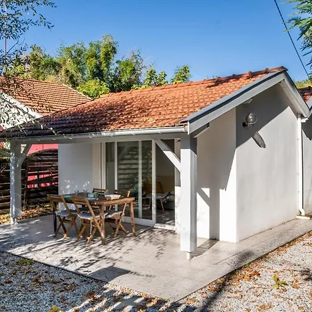 Holiday home Maisonnette A Deux Pas De La