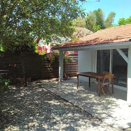 Maisonnette A Deux Pas De La Holiday home Andernos-les-Bains