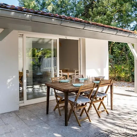 Holiday home Maisonnette A Deux Pas De La Andernos-les-Bains