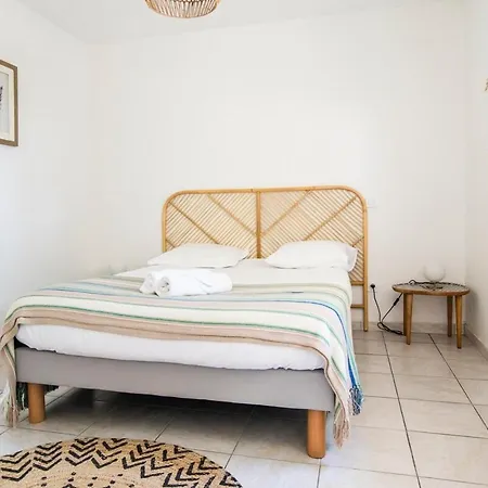 Maisonnette A Deux Pas De La Holiday home *